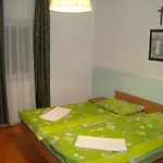Pansion Ljubica Pensión 2*