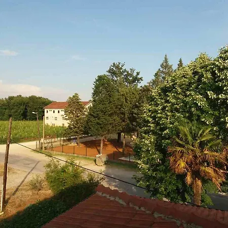 Pansion Ljubica Pensión 2*