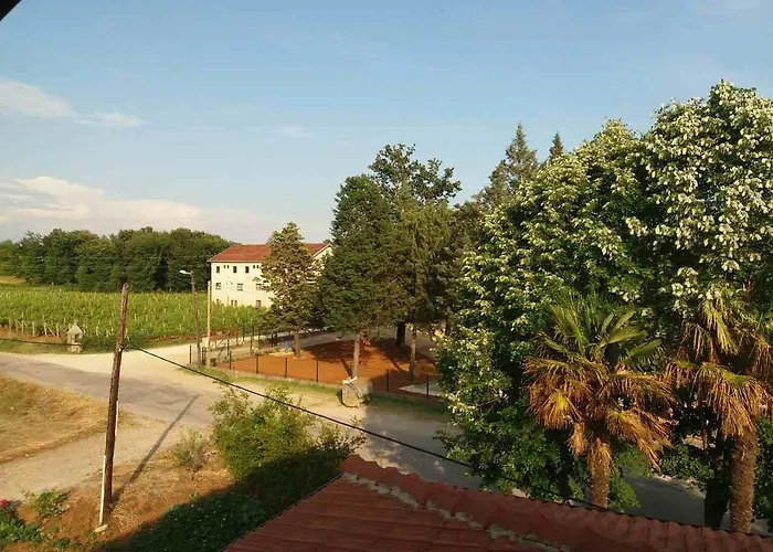 Pansion Ljubica Pensión 2*